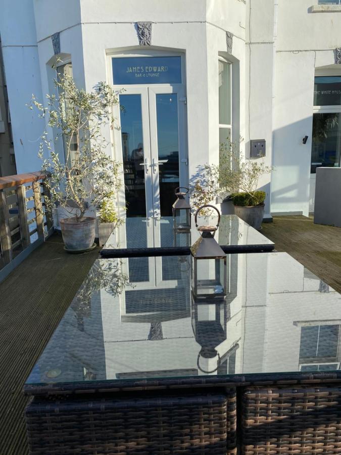 The White House Hotel New Quay Eksteriør billede