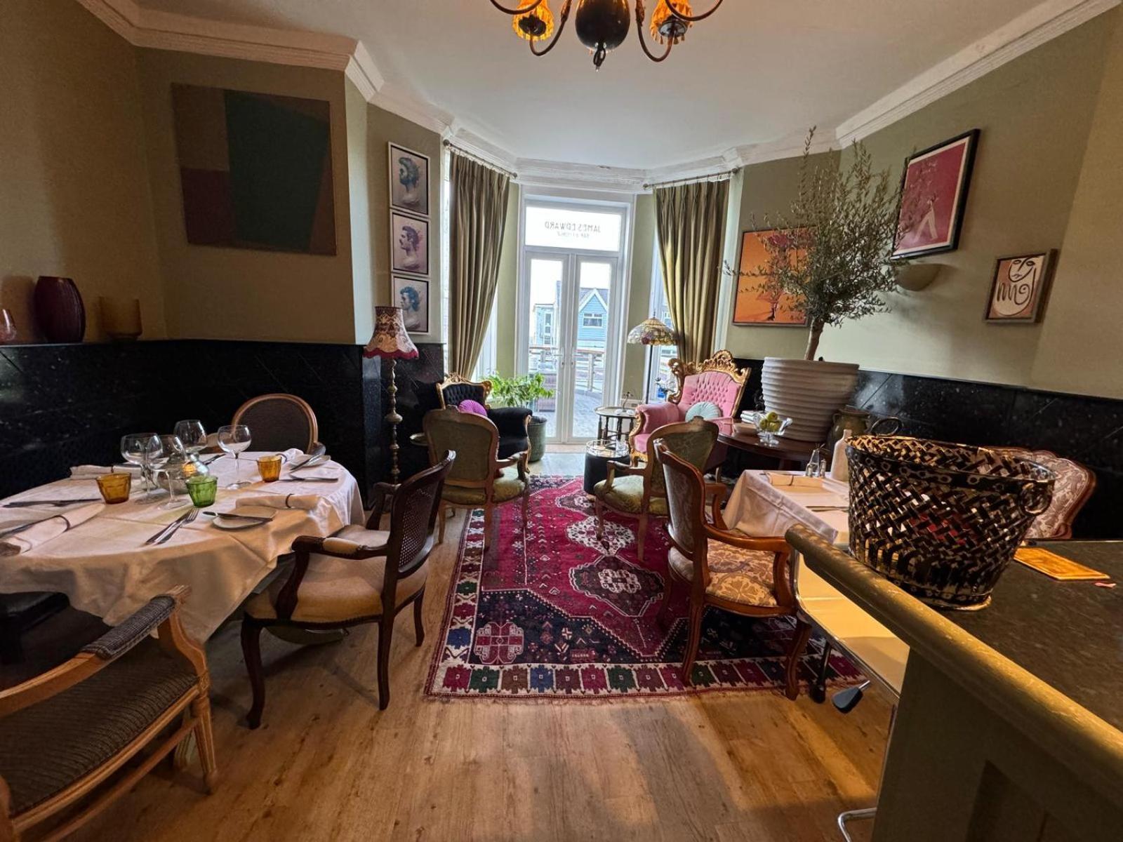 The White House Hotel New Quay Eksteriør billede